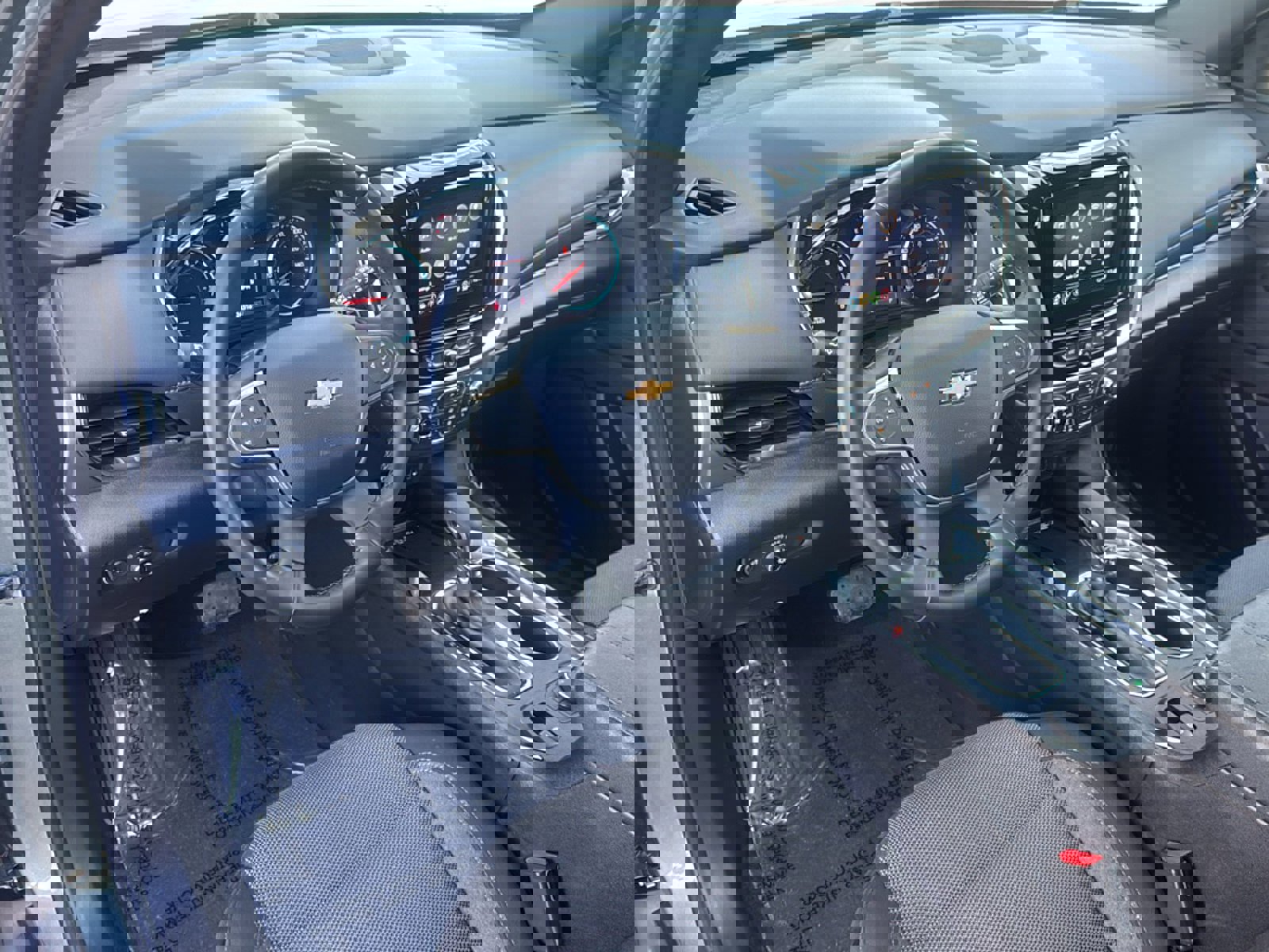 Used 2023 Chevrolet Traverse LT w/ Rear Camera Mirror Package image 10