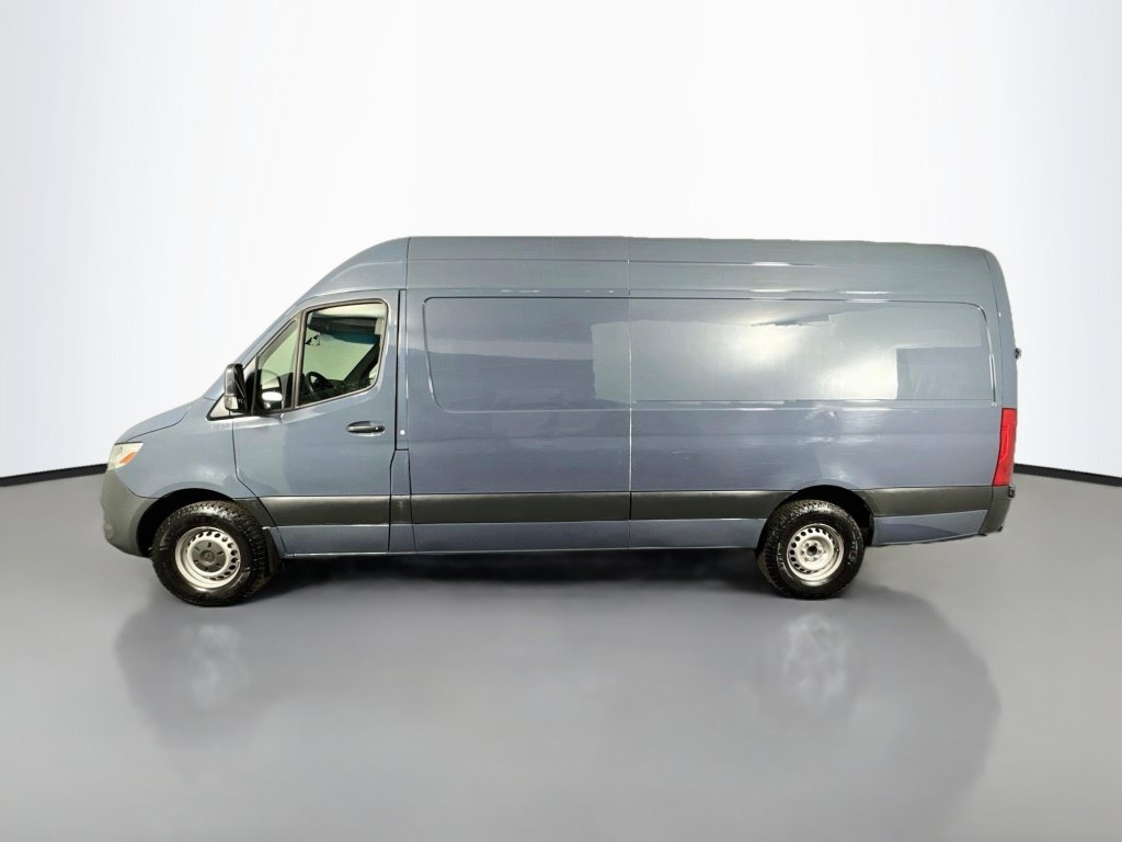 Used 2019 Mercedes-Benz Sprinter 170 image 2