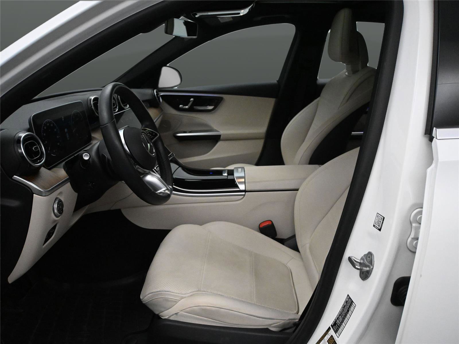 Used 2023 Mercedes-Benz C 300 4MATIC Sedan image 9