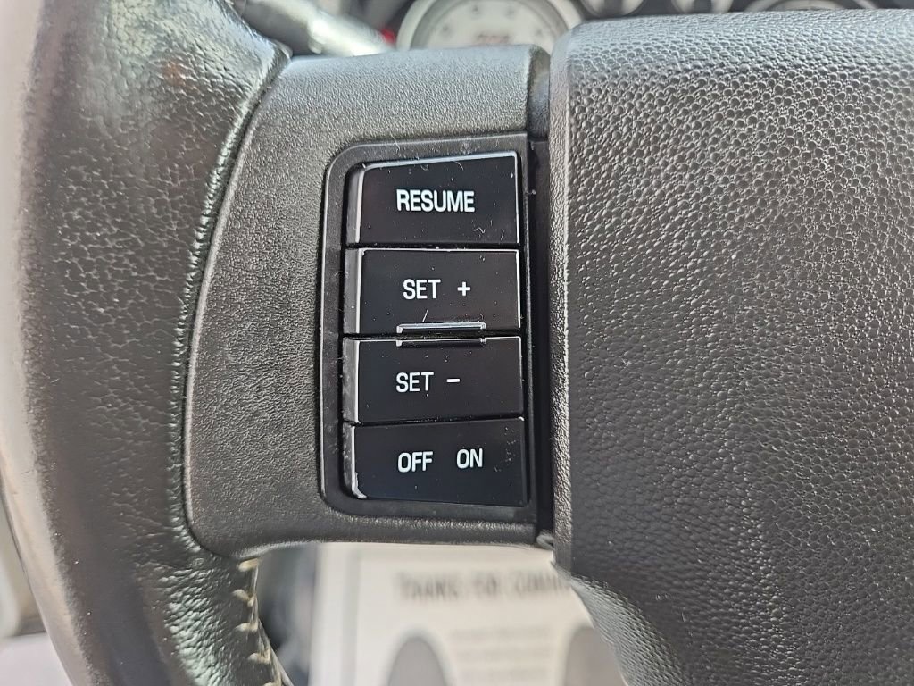 Used 2009 Ford Focus SEL image 18