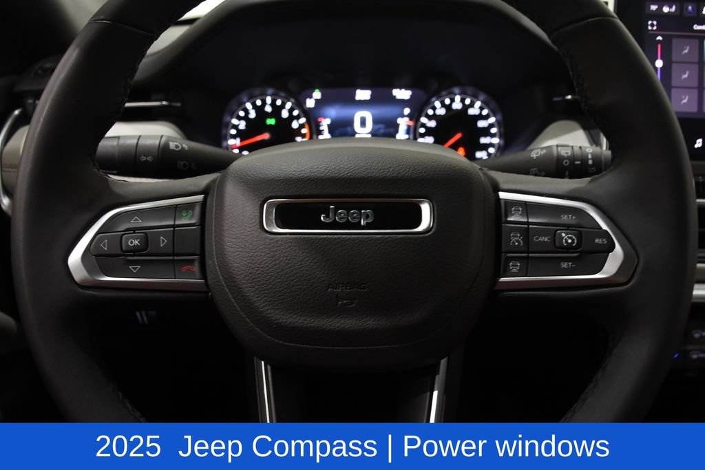 Used 2025 Jeep Compass Limited AWD/4WD image 11