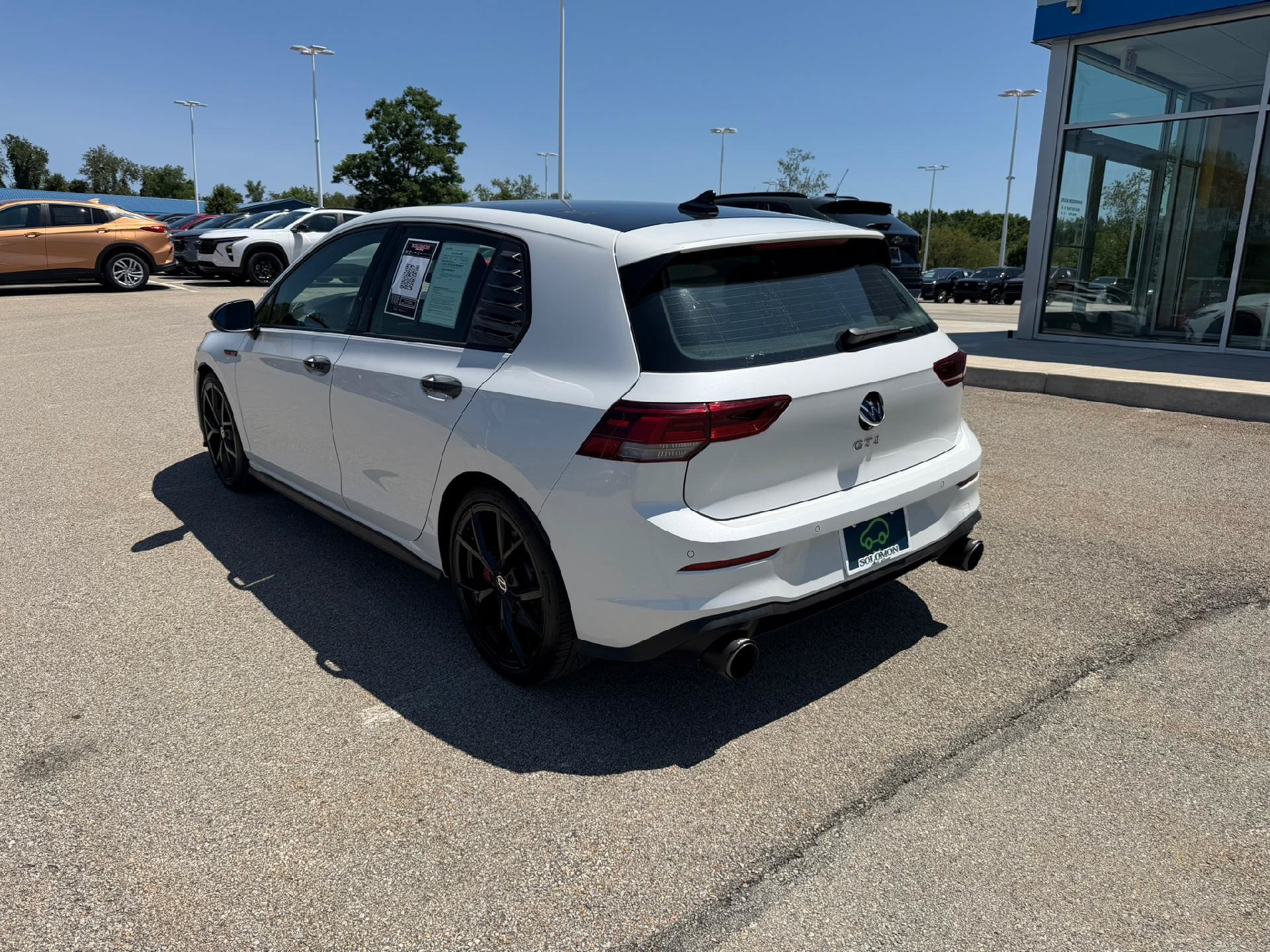Used 2024 Volkswagen GTI SE FWD image 4