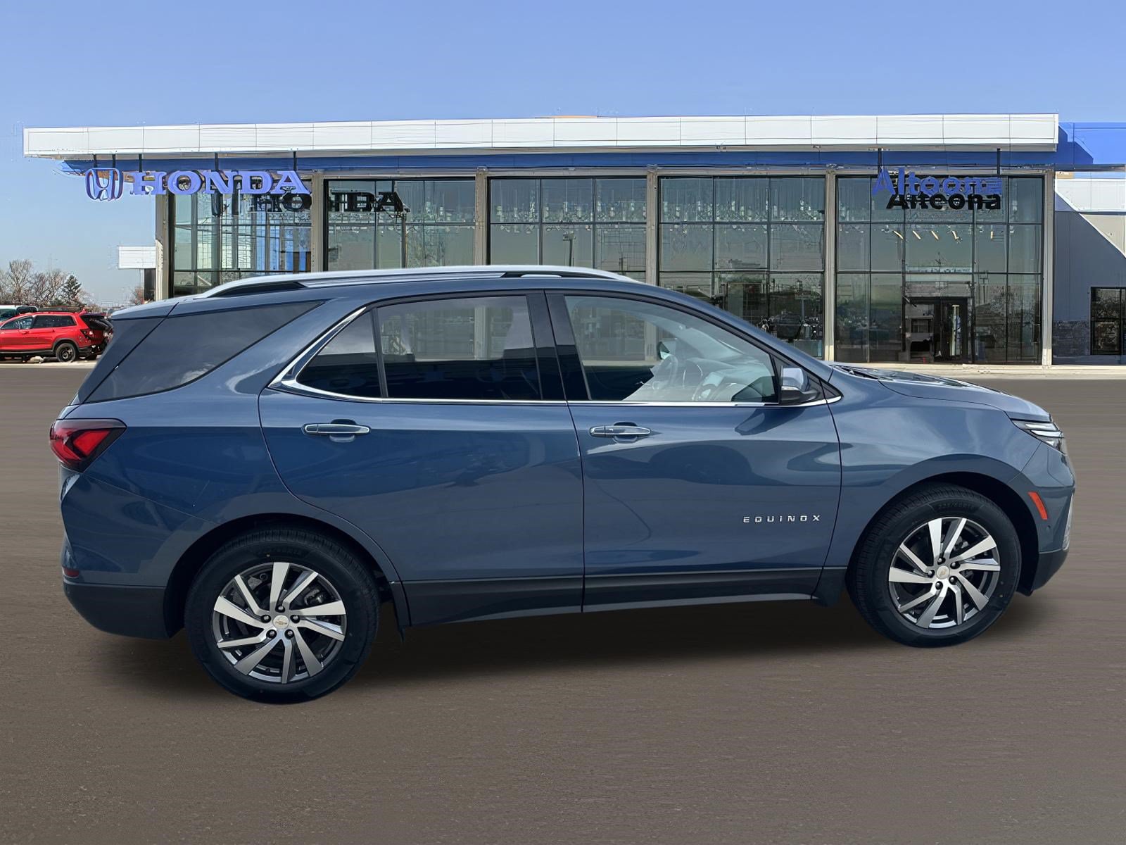 Used 2024 Chevrolet Equinox Premier FWD image 5