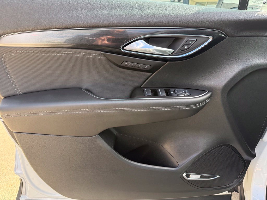 Used 2025 Buick Envision Preferred AWD/4WD image 19