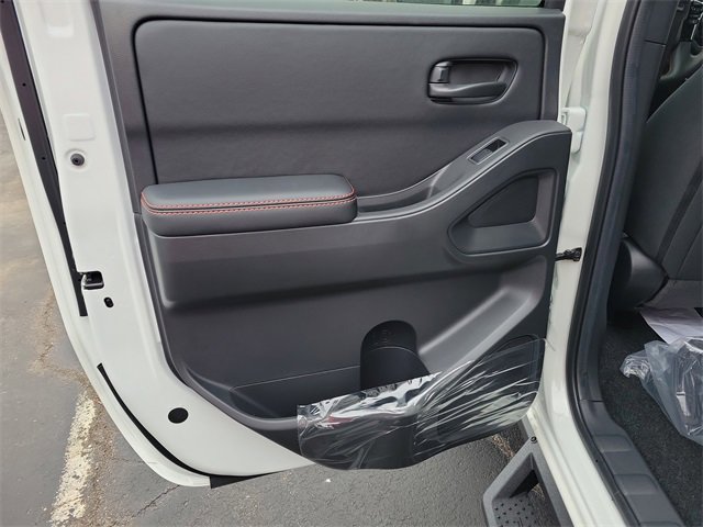 New 2026 Nissan Frontier PRO-4X w/ Pro-4x Convenience Package image 17