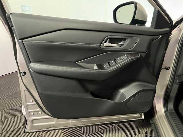 New 2026 Nissan Rogue SV image 14