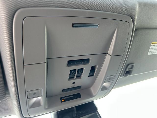 Used 2018 Chevrolet Silverado 1500 High Country image 26