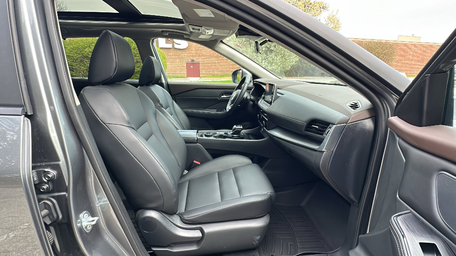 Certified 2023 Nissan Rogue SV w/ SV Premium B Package image 23