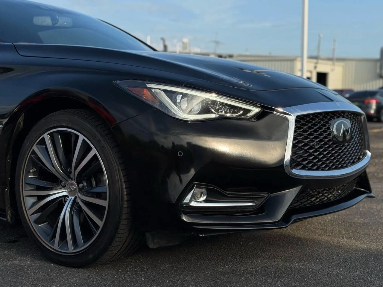 Used 2017 INFINITI Q60 3.0t w/ Premium Plus Package 3.0T image 11