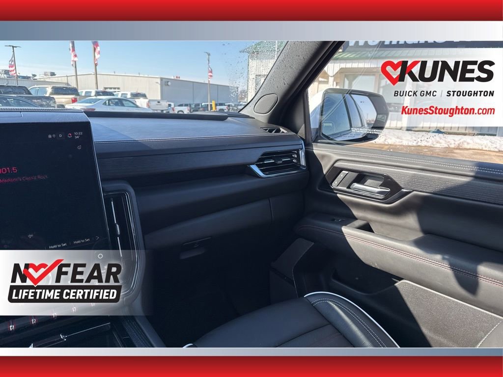 Used 2025 GMC Yukon XL AT4 Ultimate image 41