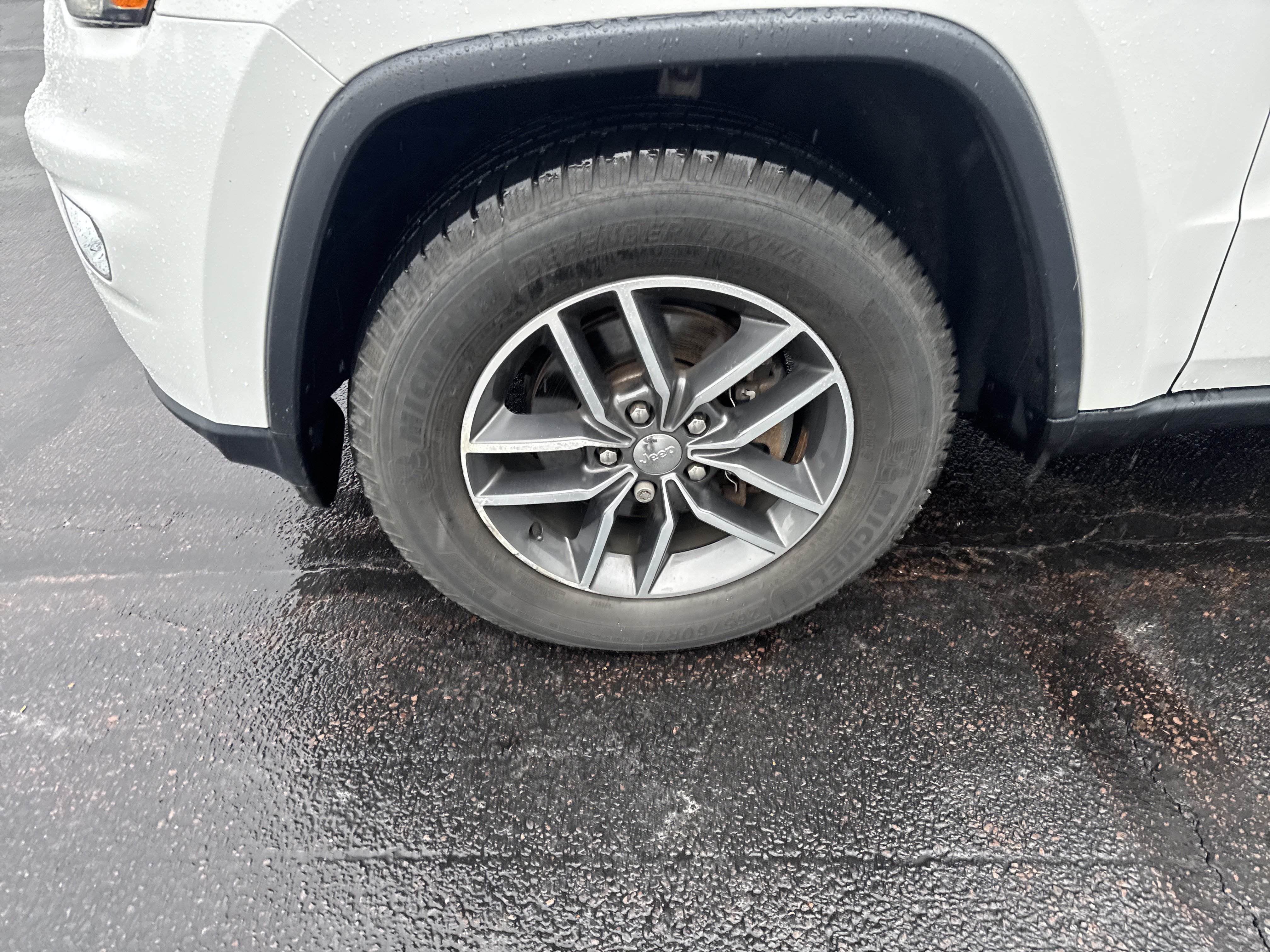 Used 2018 Jeep Grand Cherokee Limited AWD/4WD image 11