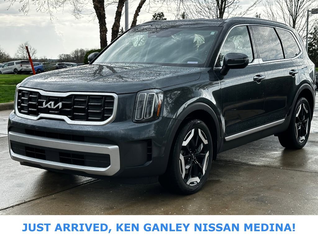 Used 2024 Kia Telluride S AWD/4WD image 7