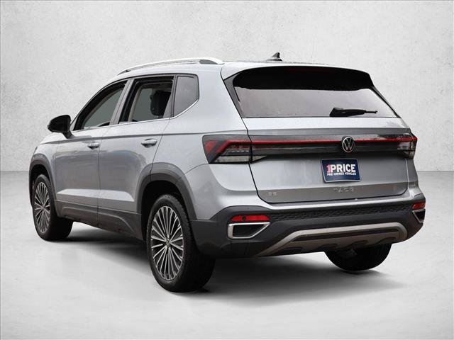 Used 2025 Volkswagen Taos SE FWD image 7