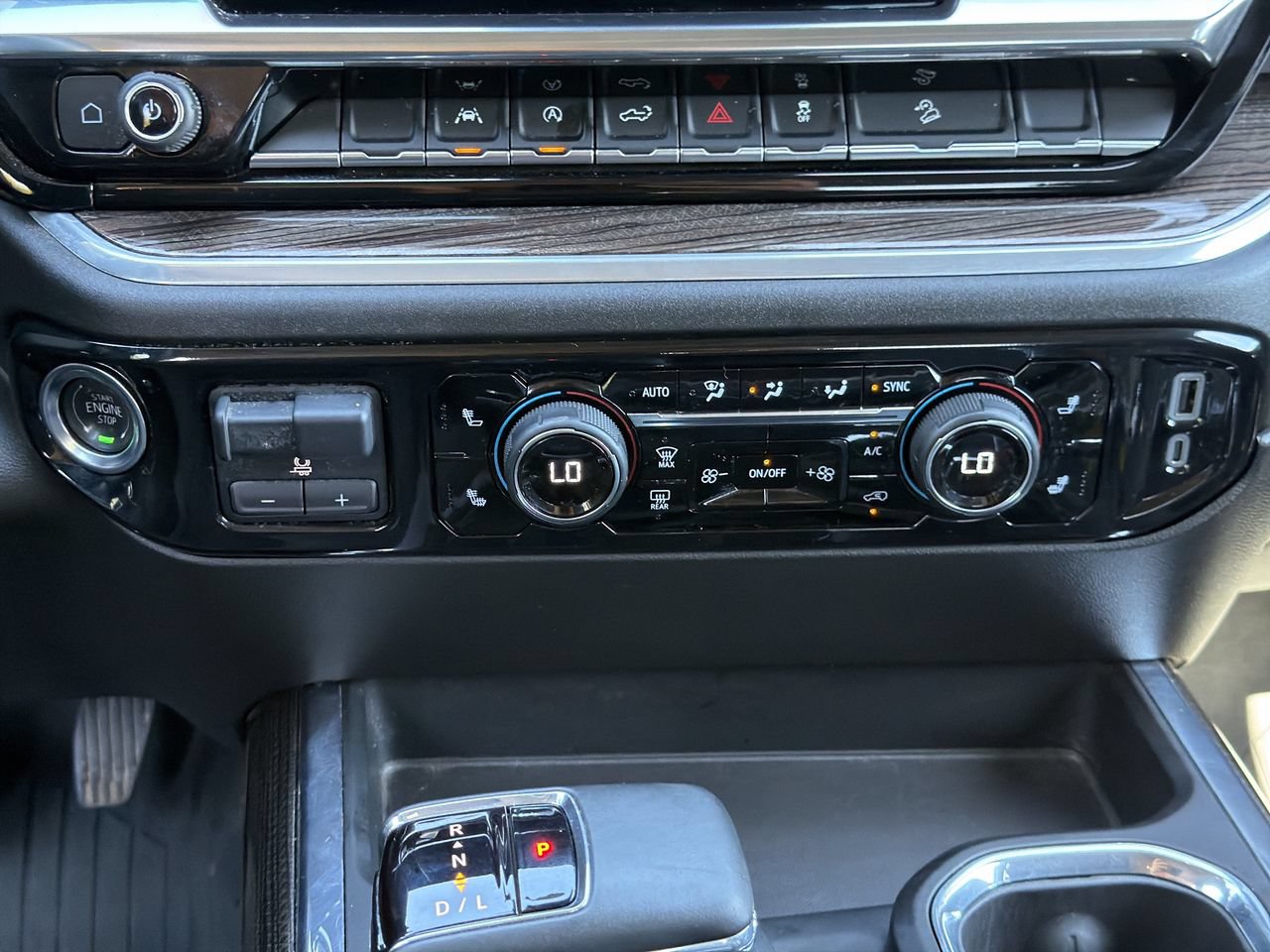 Used 2025 Chevrolet Silverado 1500 LT AWD/4WD image 18