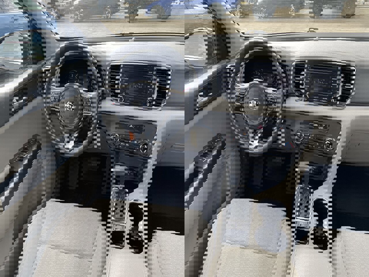 Used 2019 Kia Sportage LX image 5