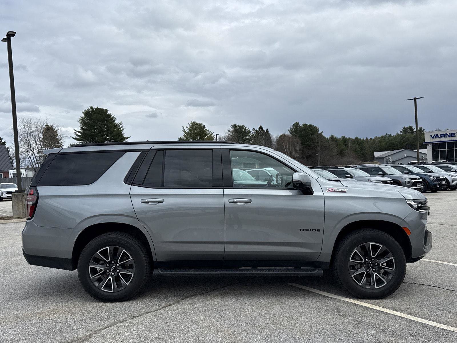 Used 2023 Chevrolet Tahoe Z71 w/ Luxury Package AWD/4WD image 5