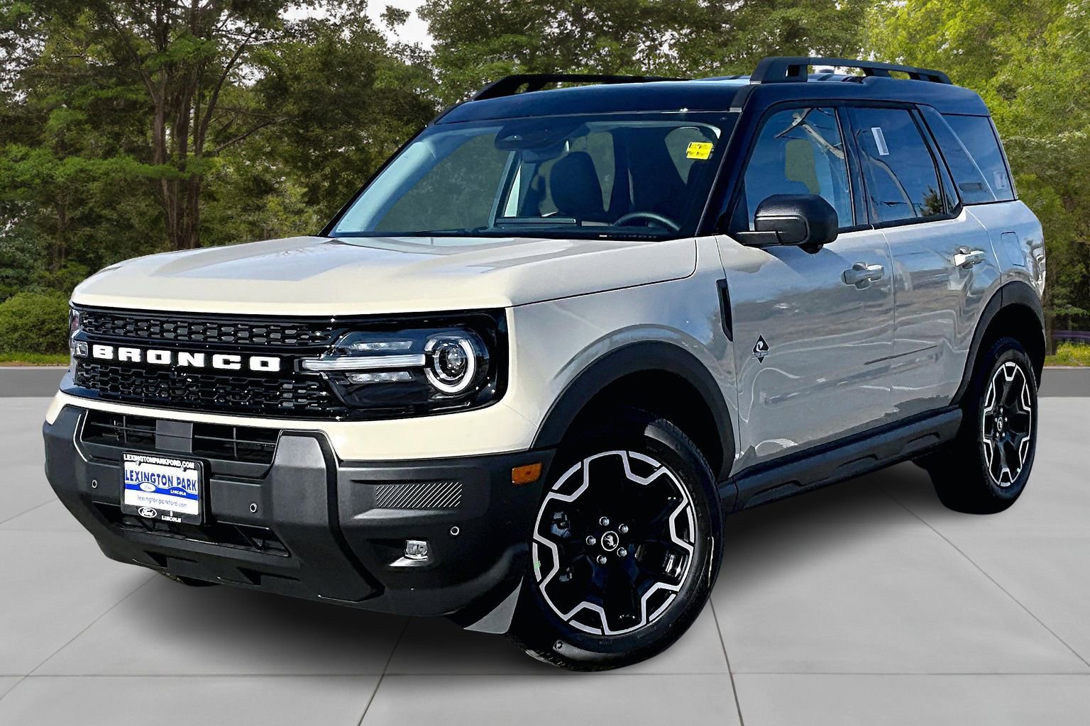 New 2025 Ford Bronco Sport Outer Banks w/ Outer Banks Tech Package+ image 2