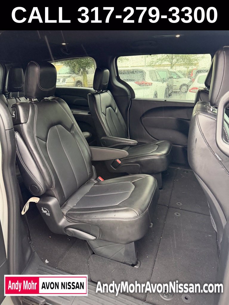 Used 2025 Chrysler Pacifica Select FWD image 7