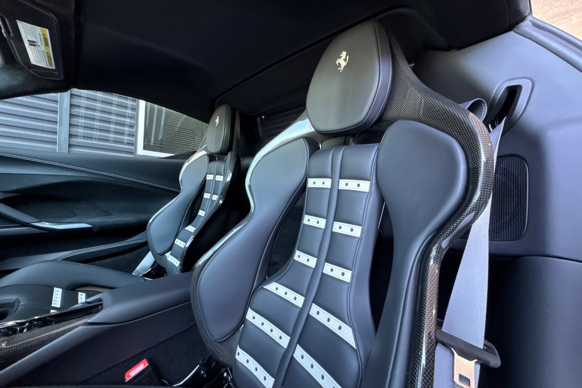 Used 2024 Ferrari 296 GTS RWD image 5
