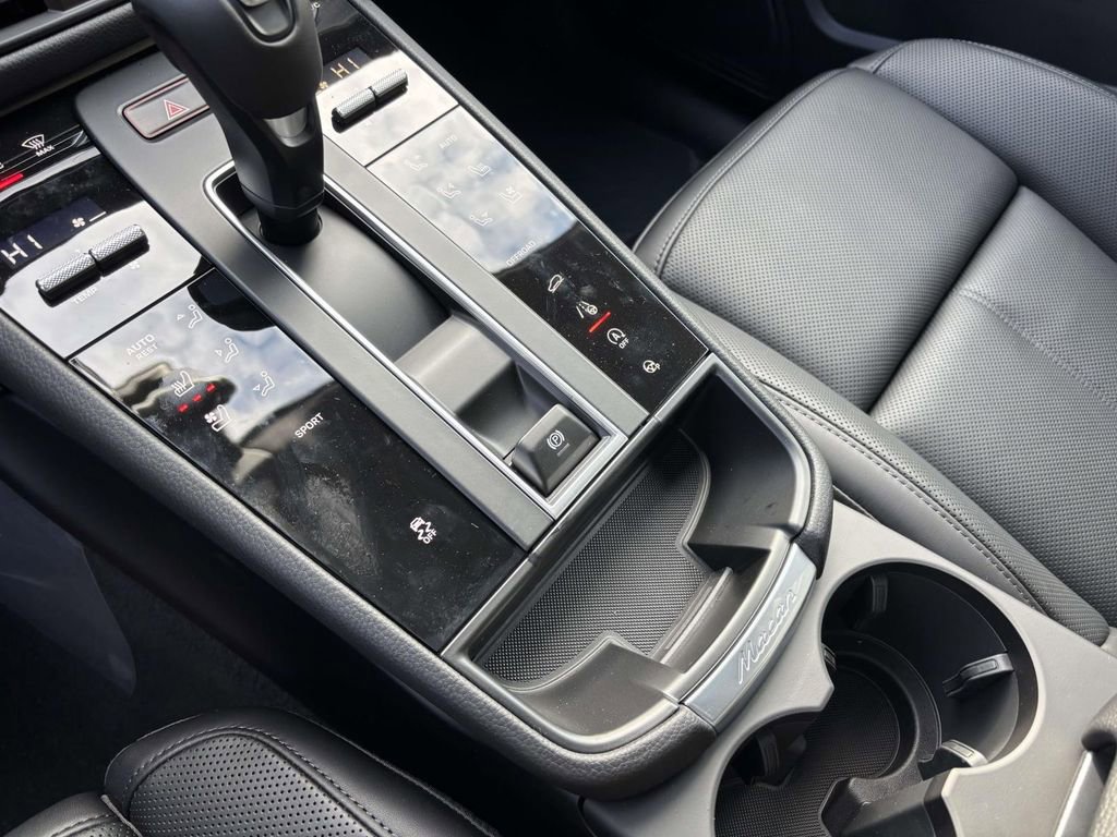 New 2026 Porsche Macan image 33