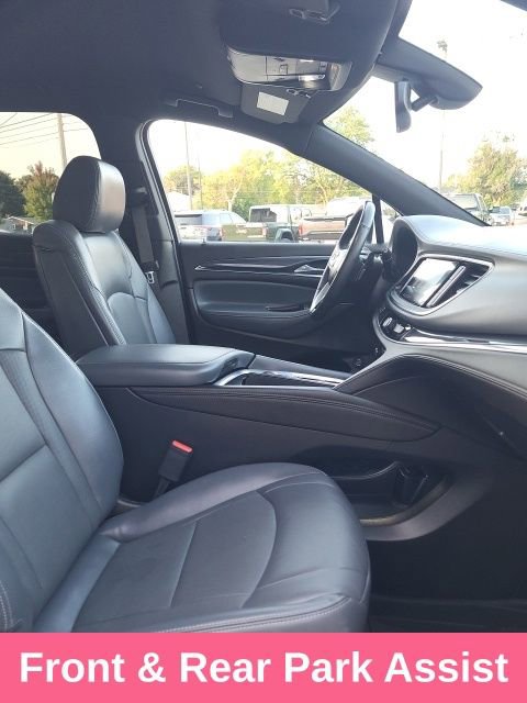 Used 2023 Buick Enclave Essence image 25