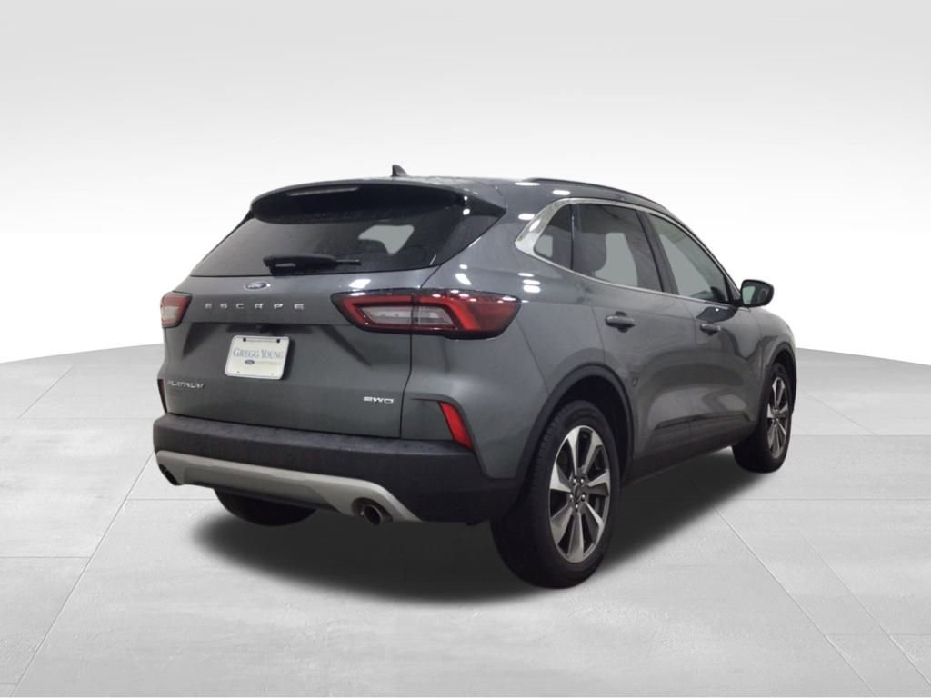 Used 2023 Ford Escape Platinum image 4