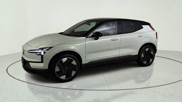 New 2026 Volvo EX30 Plus w/ Protection Package Premier RWD image 3