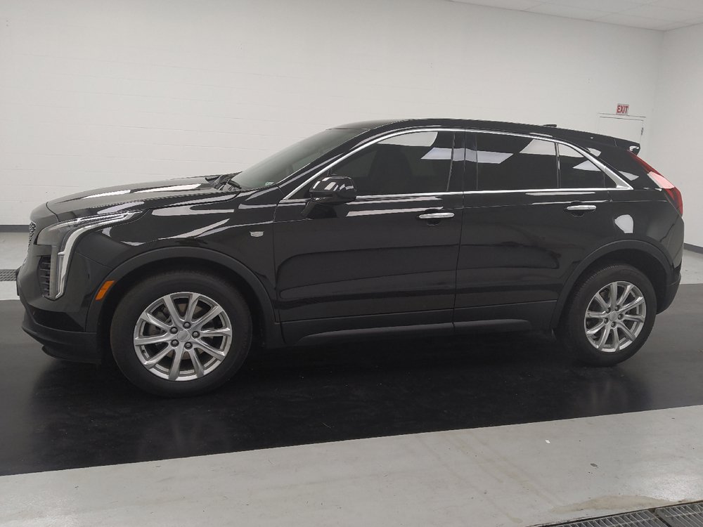 Used 2021 Cadillac XT4 Luxury w/ Driver Awareness Package FWD image 2