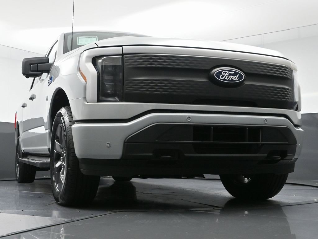 Used 2024 Ford F150 Lightning Flash w/ Max Trailer Tow Package image 50