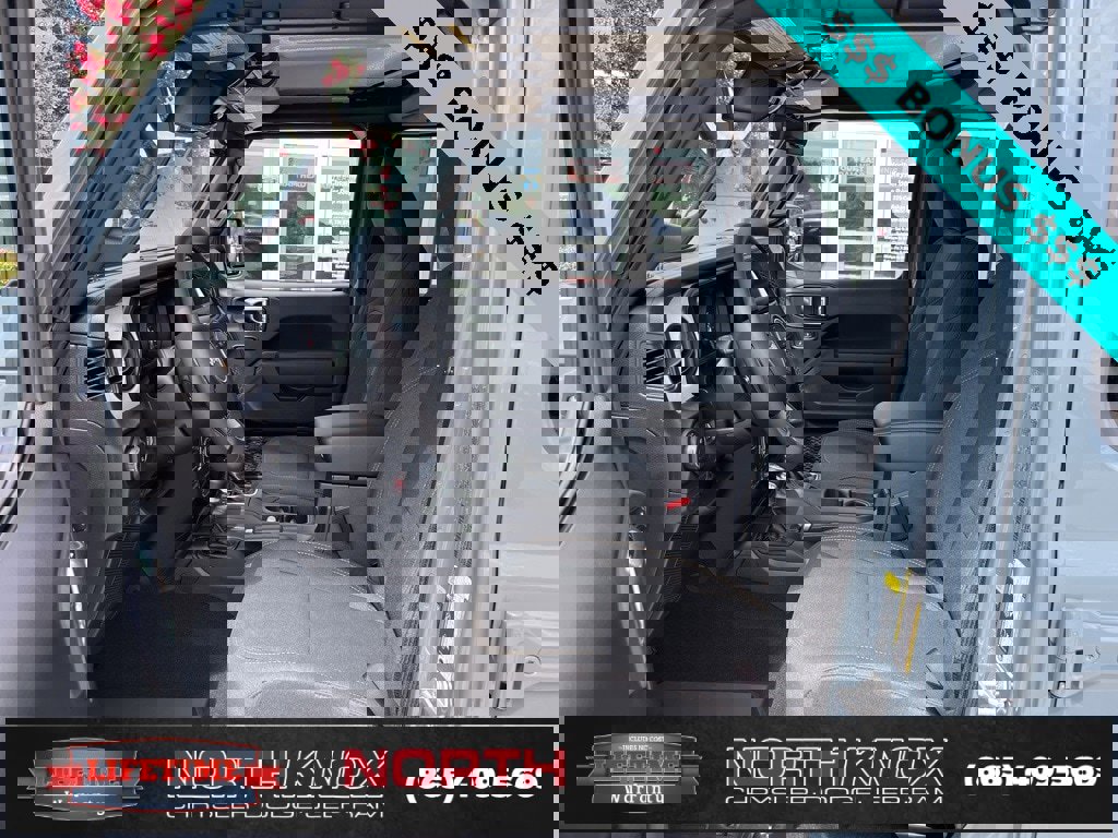 New 2025 Jeep Gladiator Sport image 3