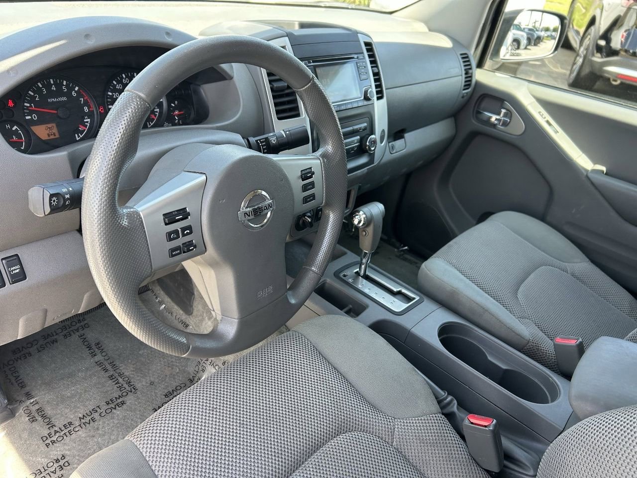 Used 2016 Nissan Frontier SV image 29