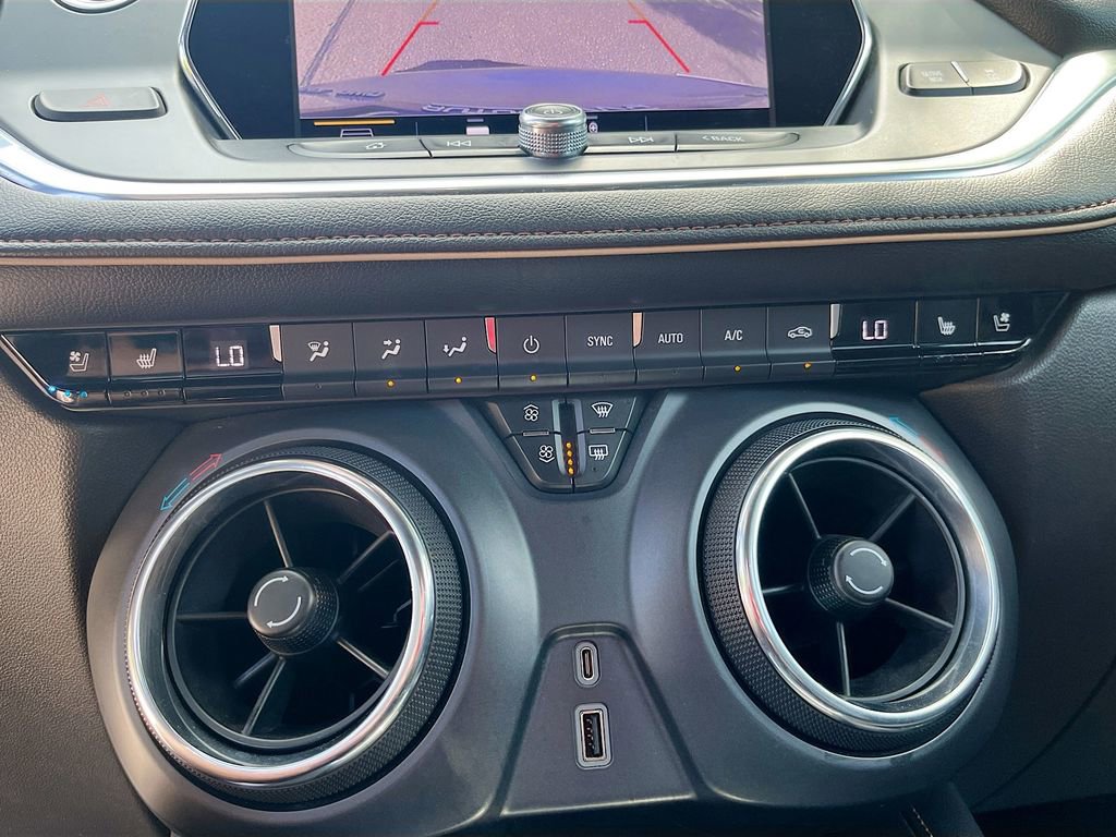 Used 2019 Chevrolet Blazer Premier image 16