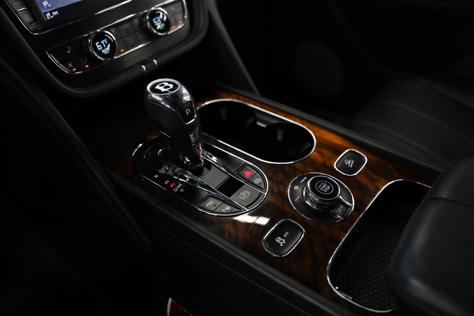 Used 2018 Bentley Bentayga Onyx Edition AWD/4WD image 34