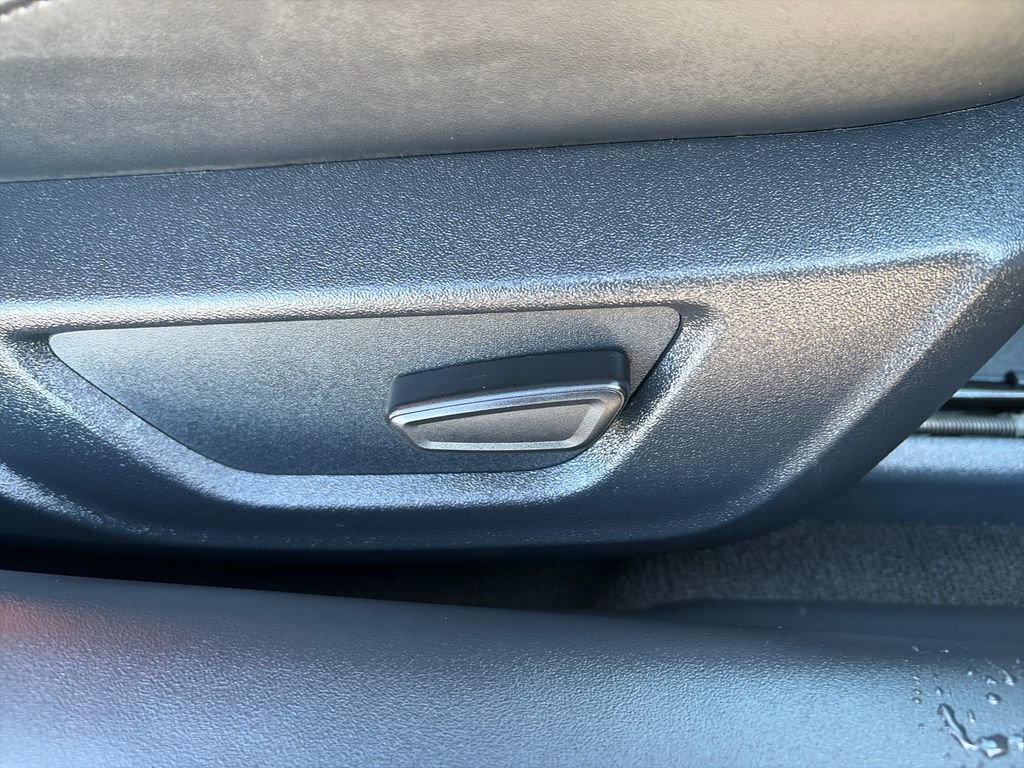 Used 2025 Ford Mustang Premium image 14