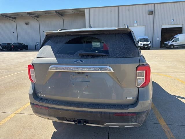 Used 2020 Ford Explorer XLT w/ Equipment Group 202A image 4