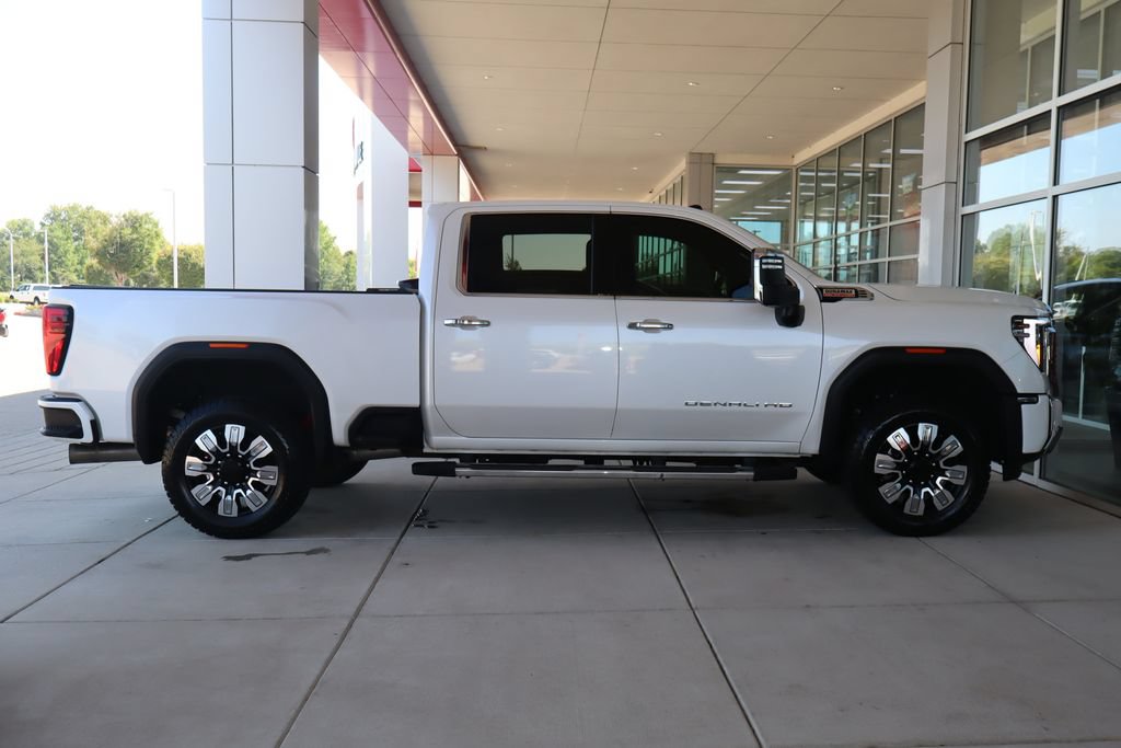 Used 2024 GMC Sierra 2500 Denali w/ Denali Reserve Package AWD/4WD image 9