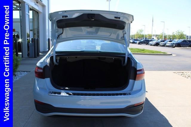 Used 2025 Volkswagen Jetta Sport image 8