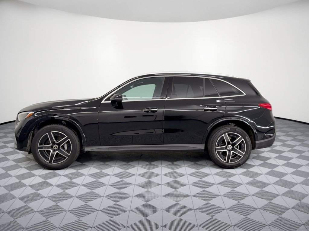 Certified 2026 Mercedes-Benz GLC 300 image 2