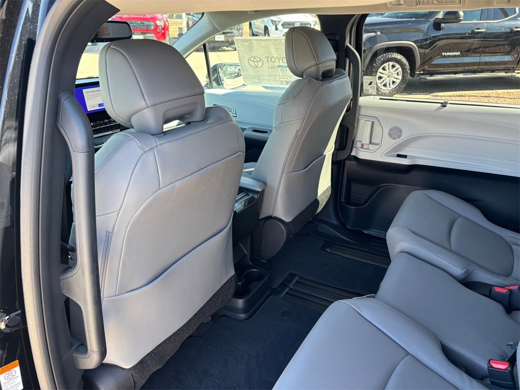 New 2026 Toyota Sienna XLE image 26
