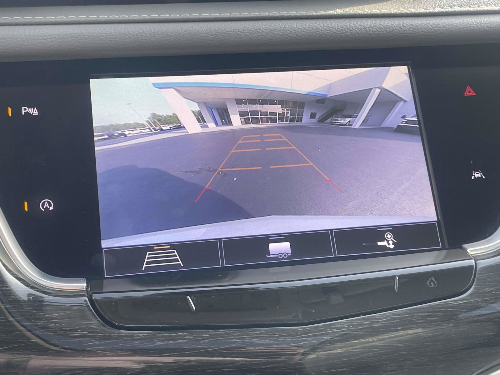 Used 2020 Cadillac XT6 Premium Luxury AWD/4WD image 23