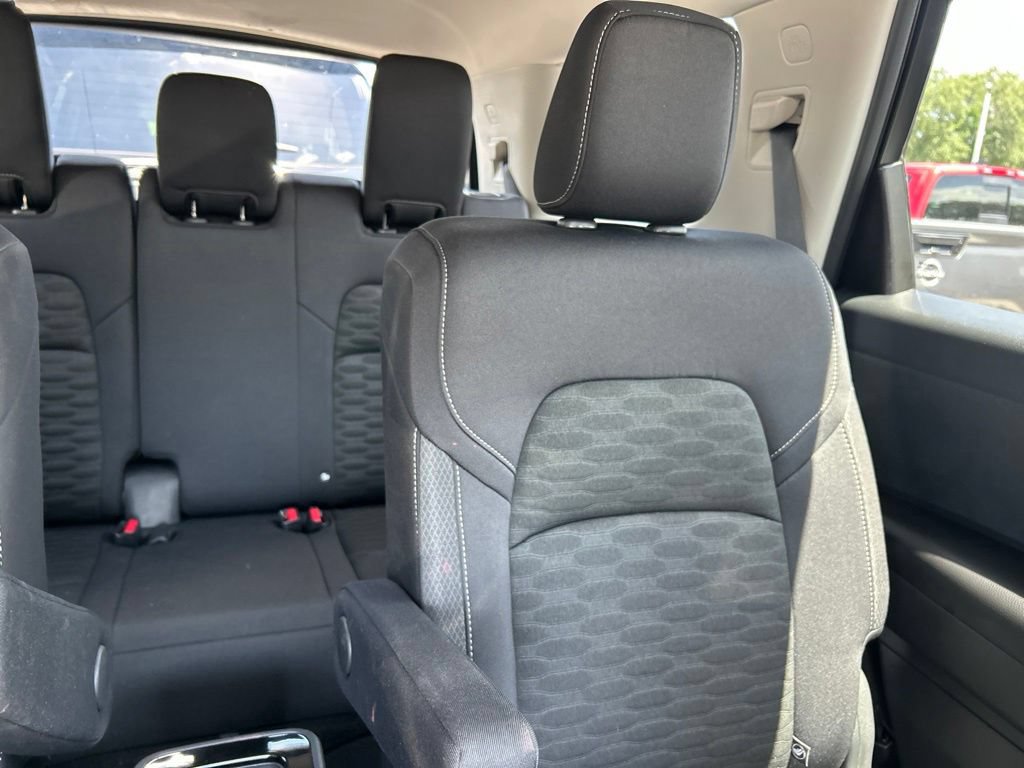 Certified 2025 Nissan Pathfinder SV w/ SV Premium Package FWD image 16