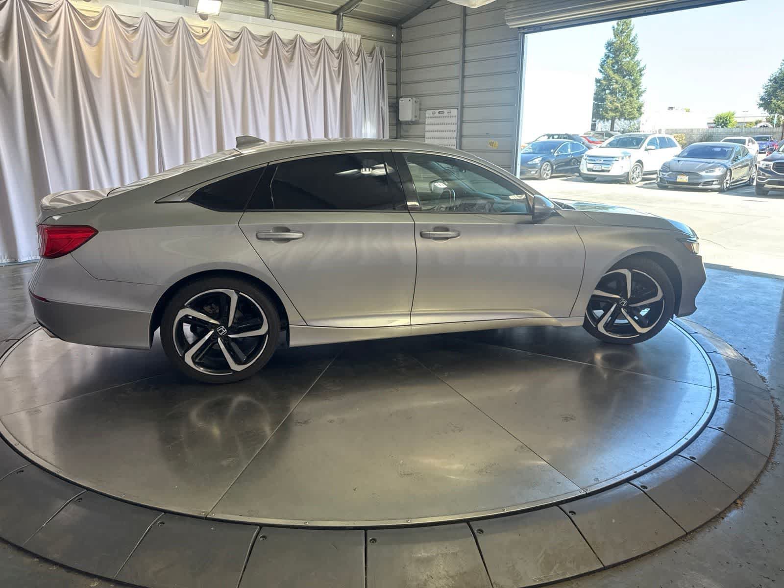 Used 2020 Honda Accord Sport image 3