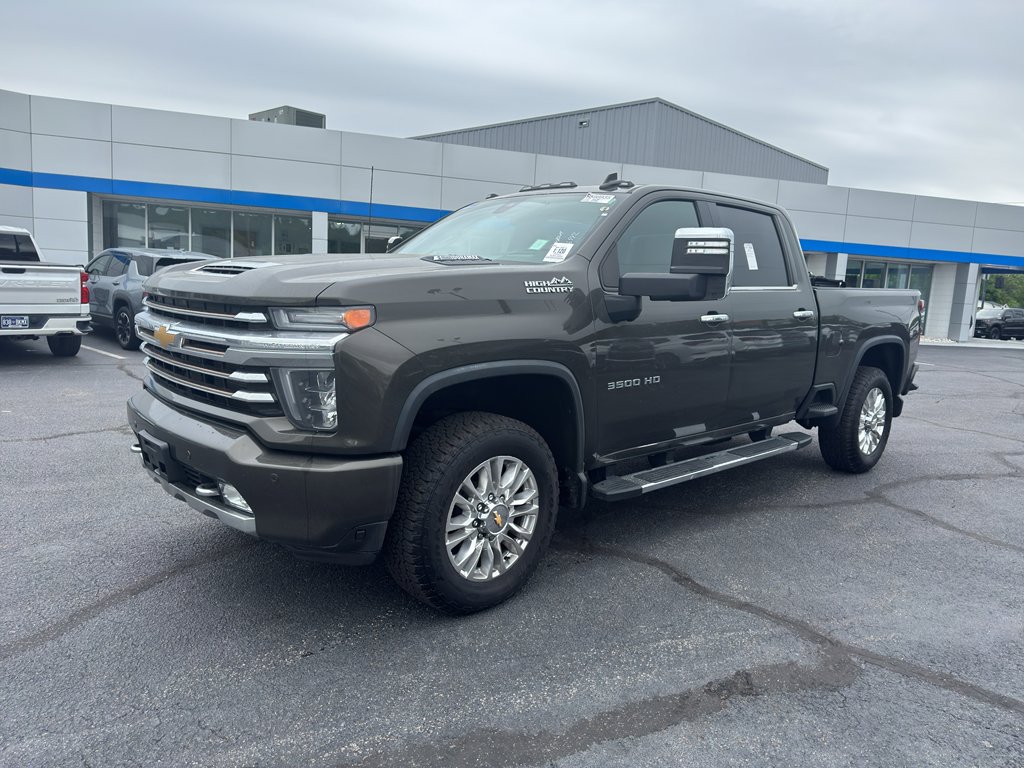 Used 2022 Chevrolet Silverado 3500 High Country w/ Technology Package AWD/4WD image 7