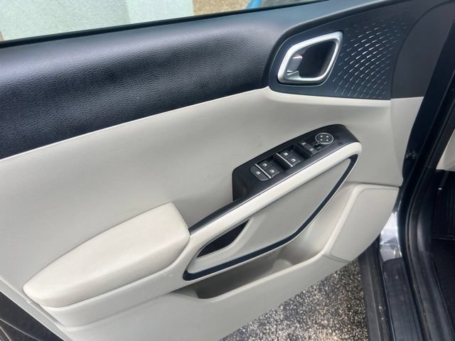 Used 2024 Kia Soul EX FWD image 11
