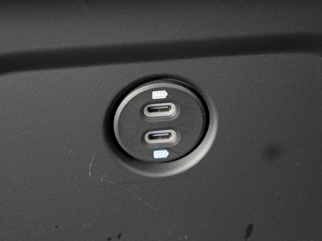 Used 2026 Porsche Macan S AWD/4WD image 39