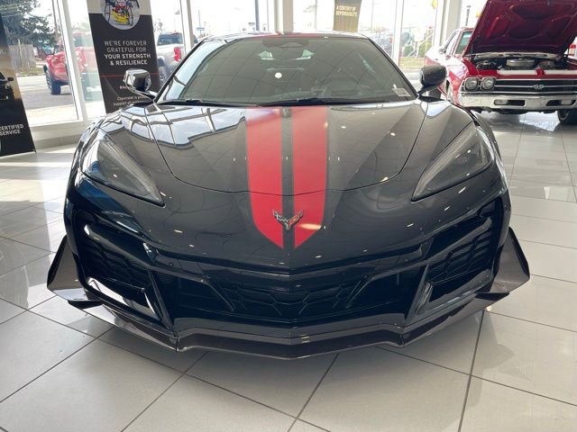Used 2025 Chevrolet Corvette Z06 image 3