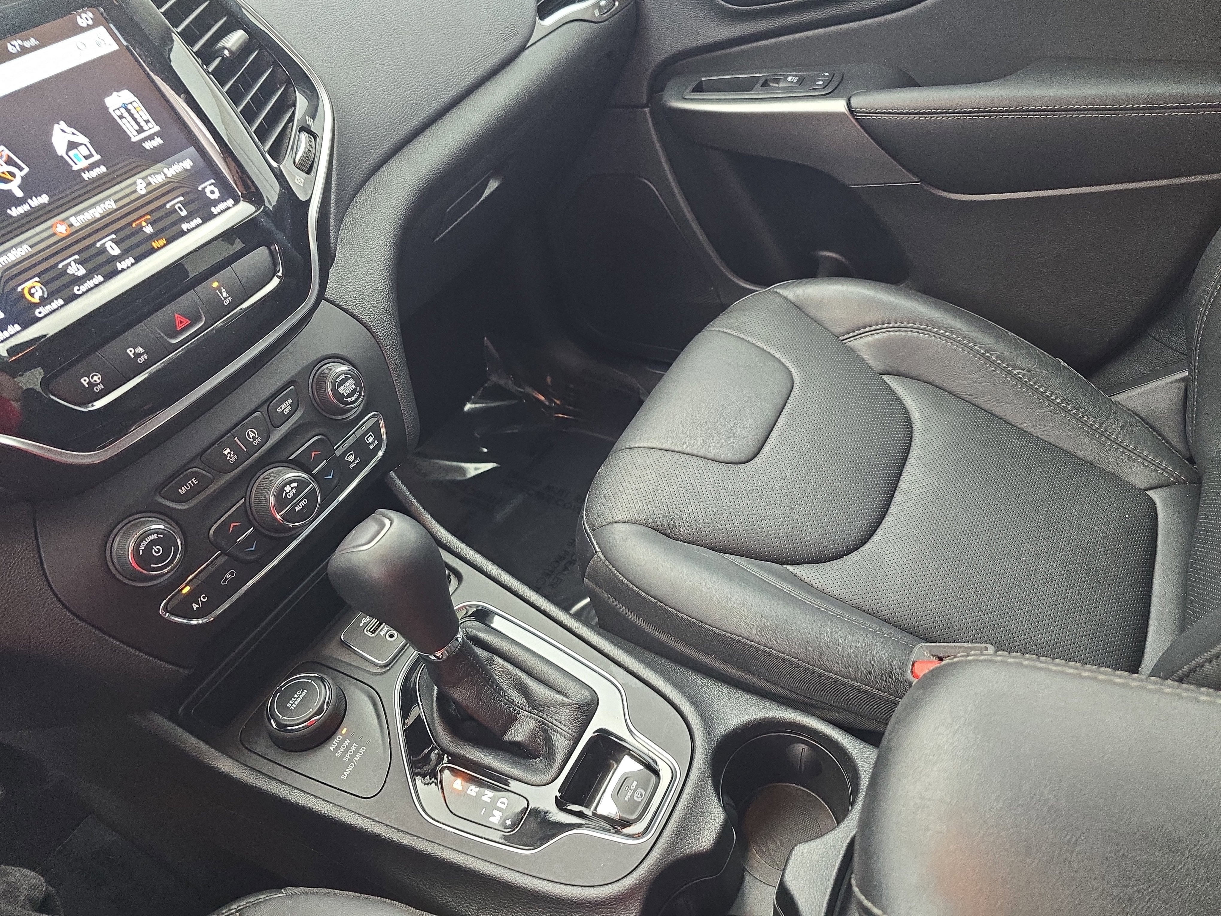 Used 2021 Jeep Cherokee Limited w/ Elite Package image 24