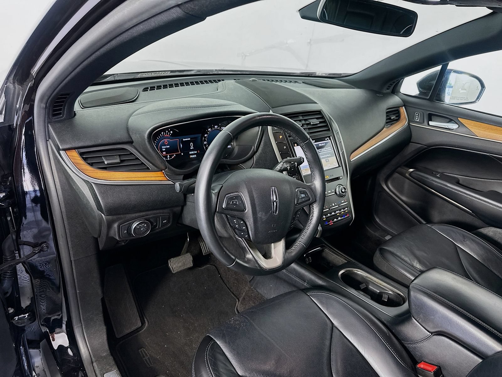 Used 2019 Lincoln MKC Reserve w/ MKC Climate Package AWD/4WD image 9