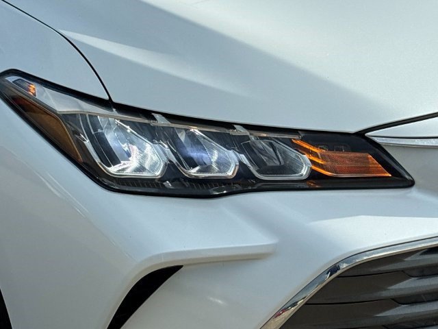 Certified 2020 Toyota Avalon XLE w/ Preferred Accessory Package FWD image 28