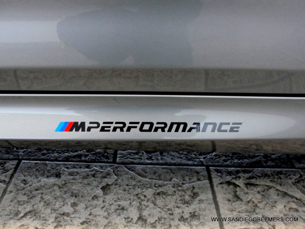 Used 2023 BMW 540i w/ M Sport Package RWD image 9